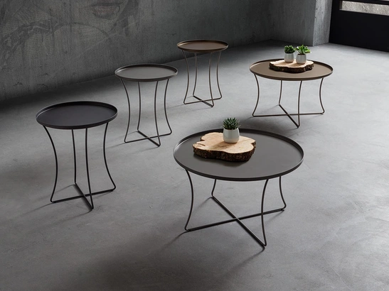 Tavolino rotondo in metallo verniciato Mia di La Primavera