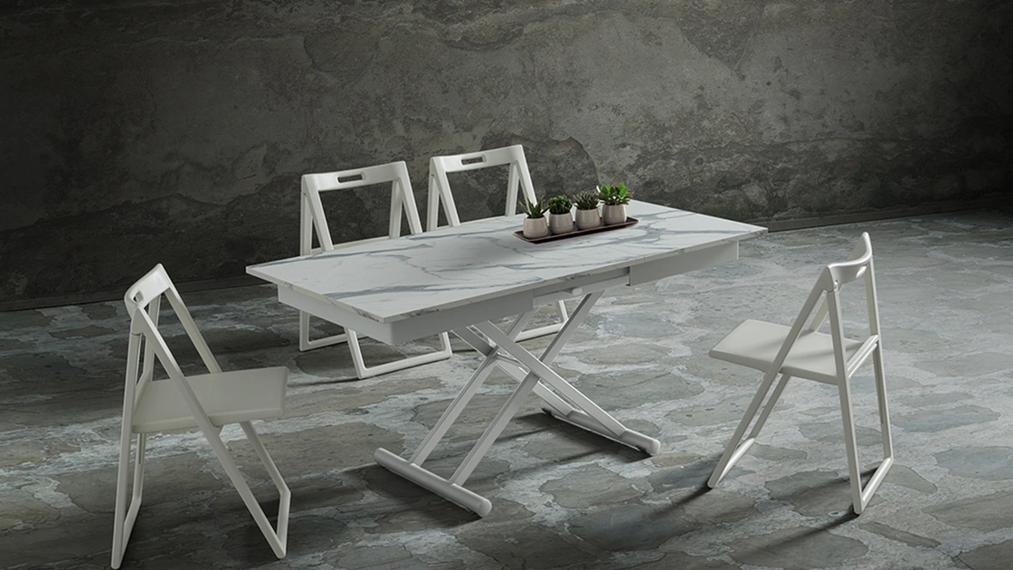 Tavolino con top in HPL effetto marmo regolabile in altezza che diventa tavolo da pranzo Perseo di La Primavera