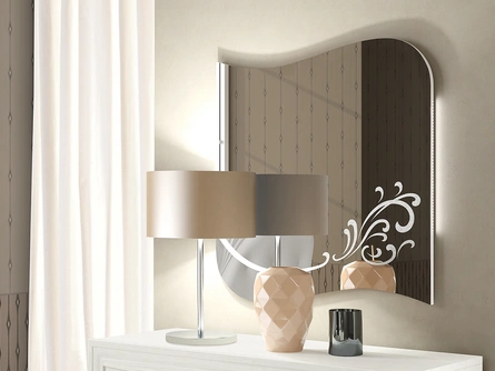 Specchiera sagomata Kelly con decoro glitter Argento di Adriatica