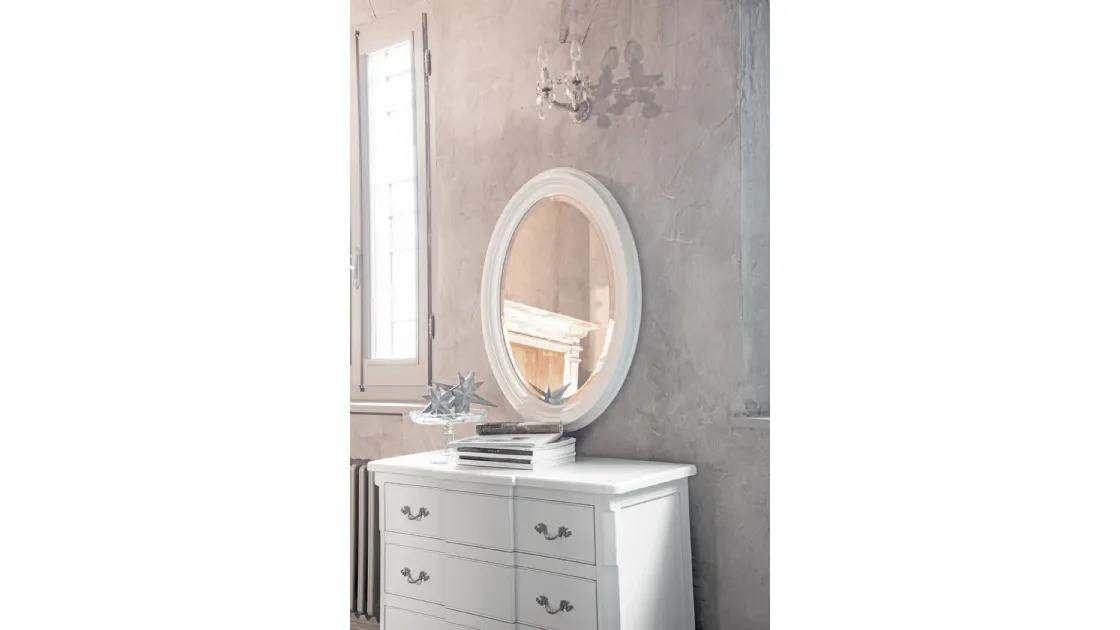 Specchio ovale Azimut con cornice in legno laccato Bianco di Tonin Casa