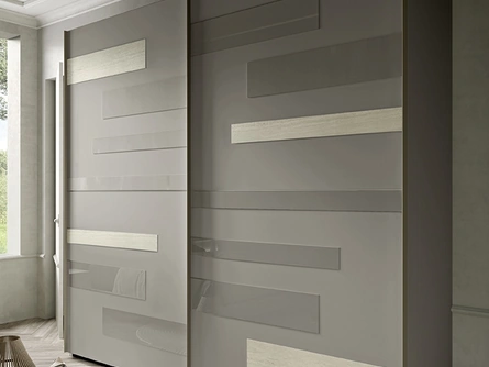 Armadio 18A con ante scorrevoli di Corso 11