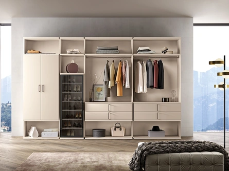 Cabina Armadio H8 di Corso 11