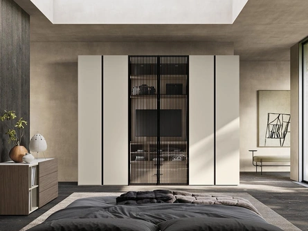 Armadio con ante battenti in laccato e a soffietto in vetro Comp N20 in laccato e vetro di Mobilgam