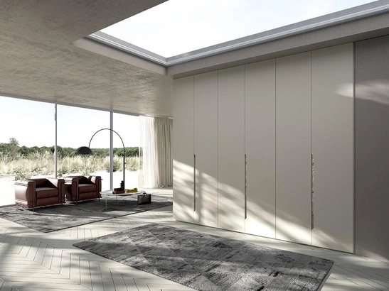 Armadio con ante battenti Comp 346 in laccato opaco di Mobilgam