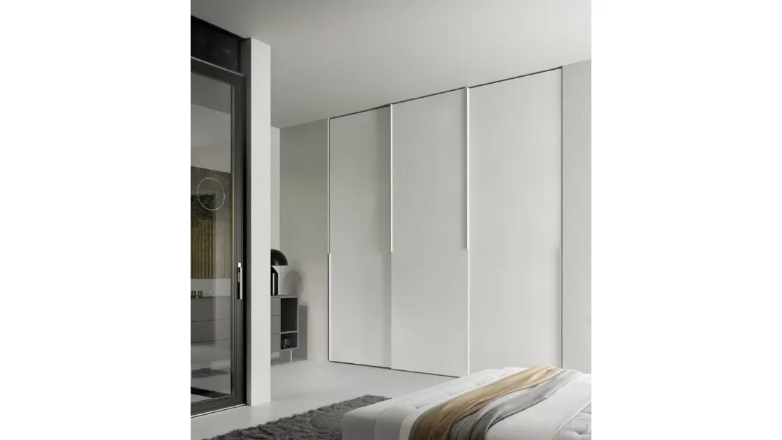 Armadio Liscia Scorrevole laccato bianco di SantaLucia