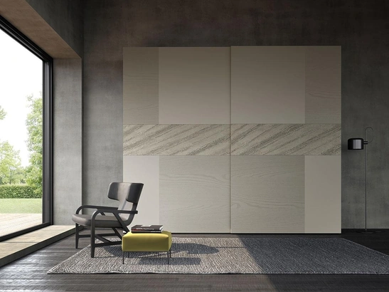 Armadio con ante scorrevoli Comp 326 in laccato opaco, frassino e decor di Mobilgam