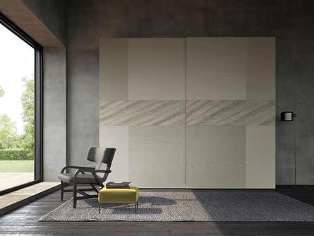 Armadio con ante scorrevoli Comp 326 in laccato opaco, frassino e decor di Mobilgam