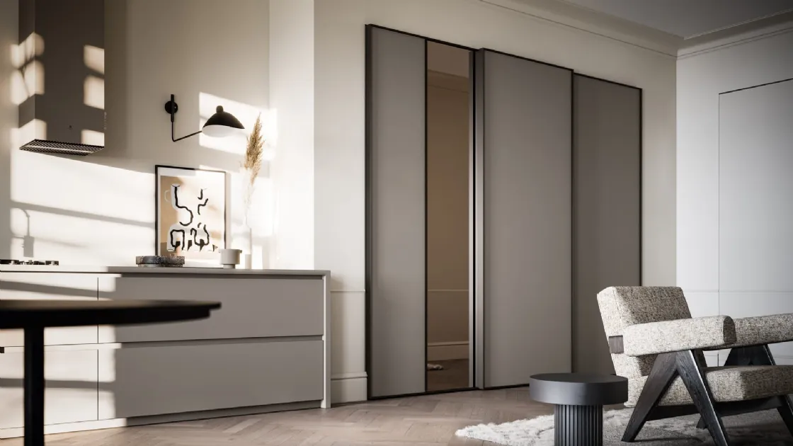 Armadio Nuit 03 in laccato opaco con inserto a specchio di SantaLucia