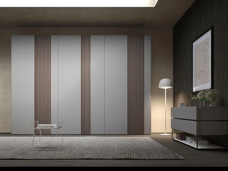 Armadio con ante battenti Comp 342 in laccato opaco di Mobilgam