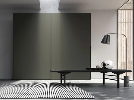 Armadio con ante scorrevoli Comp 304 in laccato opaco di Mobilgam