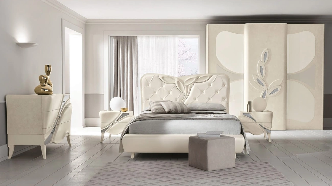 Armadio Vintage finitura perlage di Adriatica