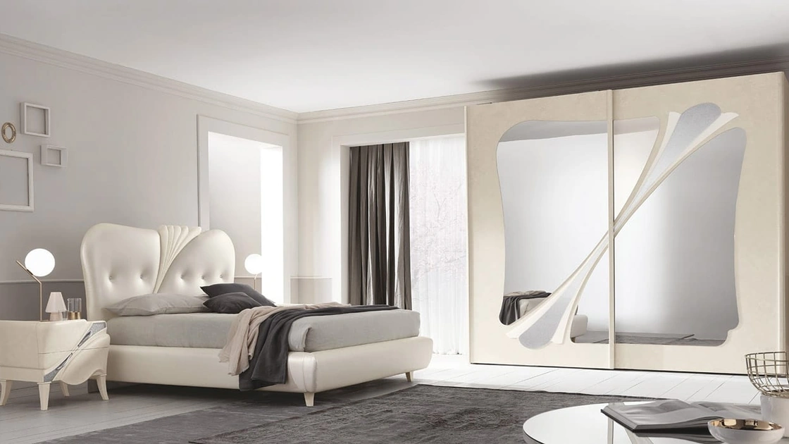 Armadio Vintage finitura perlage di Adriatica