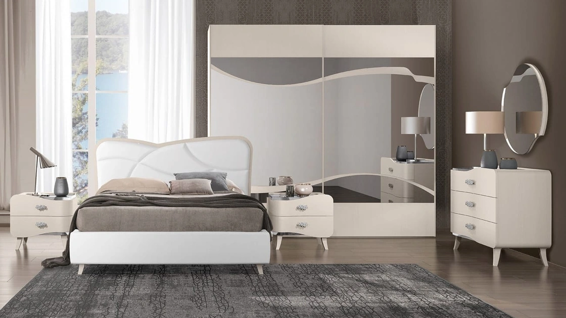 Armadio con ante scorrevoli Zaffiro in frassino tortora e specchi di Adriatica