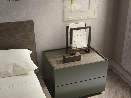 Comodino Cubo in laccato opaco con top in legno di Mobilgam