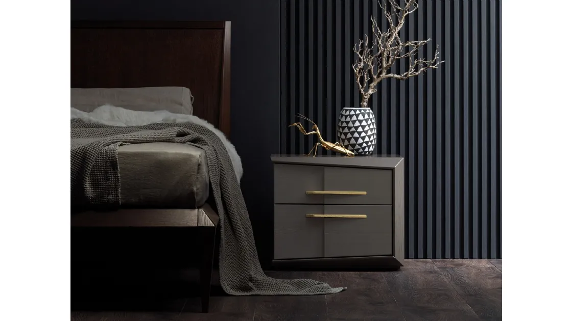 Comodino in legno laccato Elusive di Fasolin