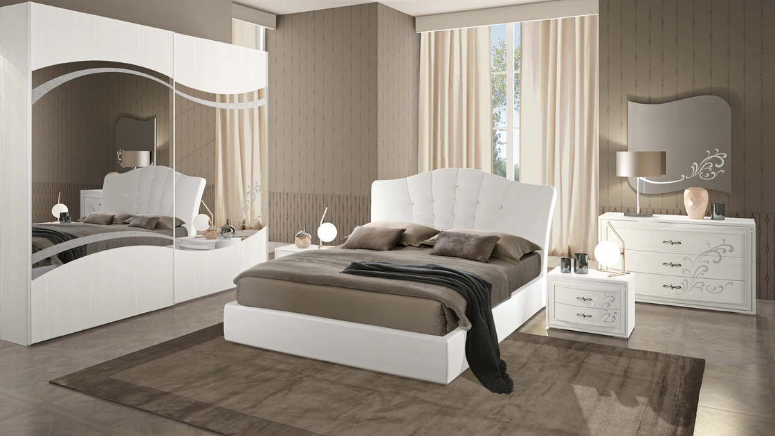 Gruppo Notte senza piedini Kelly in Frassino Bianco con decoro Argento di Adriatica