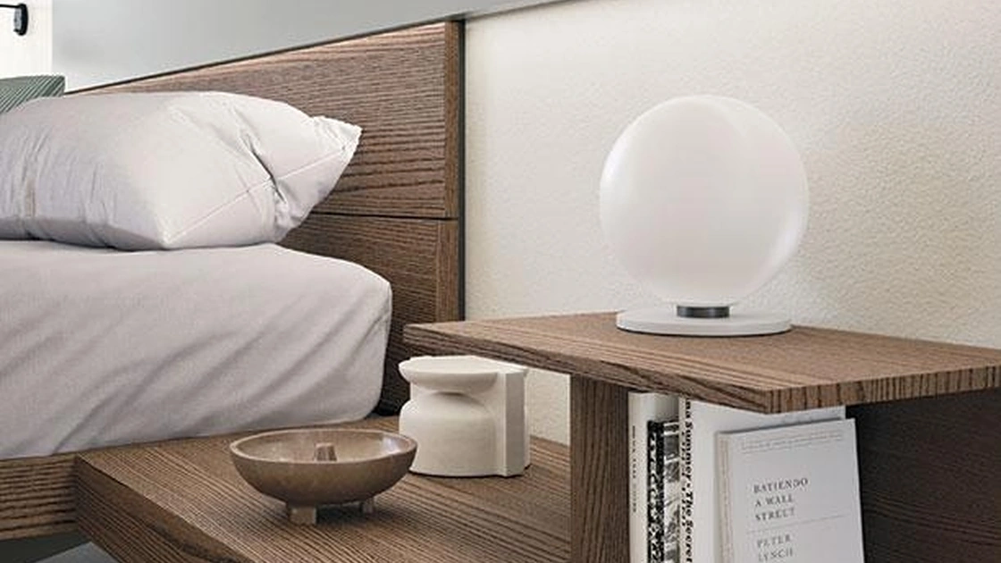 Comodino Scarabeo in frassino di Mobilgam