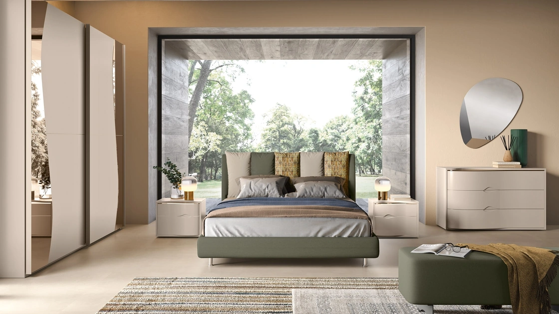 Letto in tessuto imbottito con testiera trapuntata Composizione 49 di Corso 11