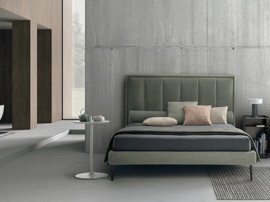 Letto matrimoniale con testiera alta e giroletto basso Ziva di V&Nice