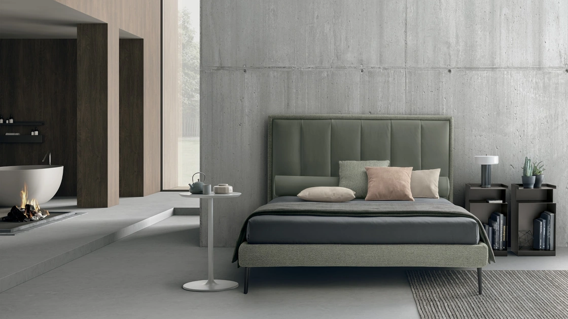 Letto matrimoniale con testiera alta e giroletto basso Ziva di V&Nice