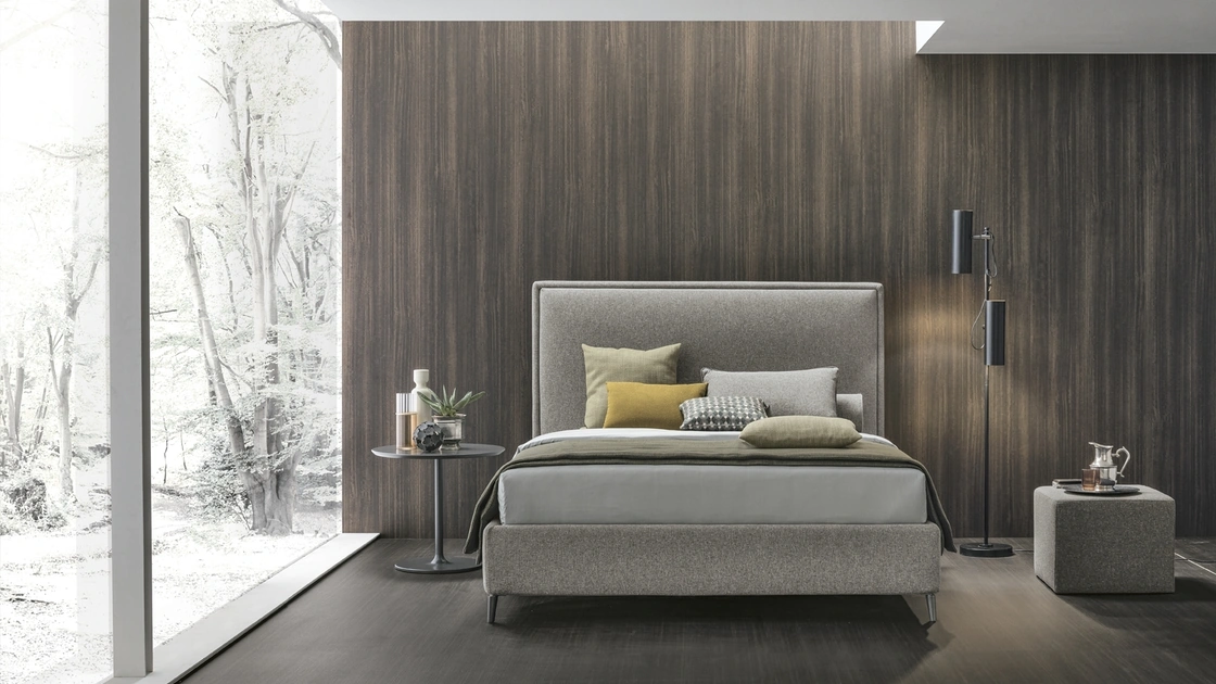 Letto matrimoniale con testiera alta e giroletto alto Ziva di V&Nice