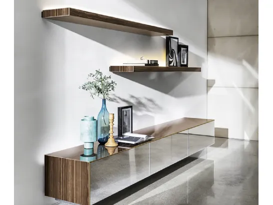 Madia sospesa Magda di Sovet