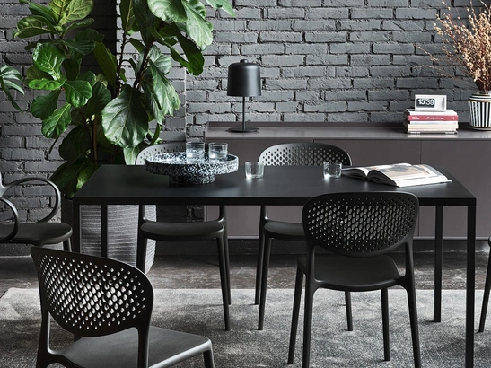 Sedia Abby Forata in polipropilene di Connubia