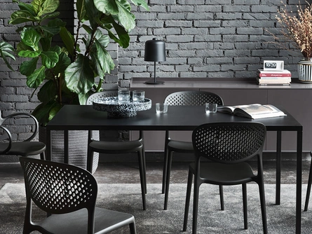 Sedia Abby Forata in polipropilene di Connubia