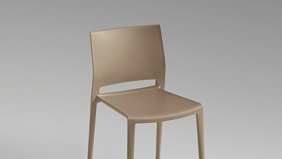 Sedia Bakhita in polipropilene di La Primavera