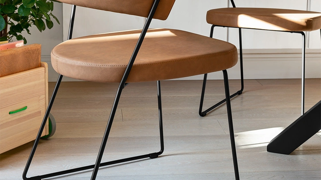 Sedia in ecopelle New York di Connubia