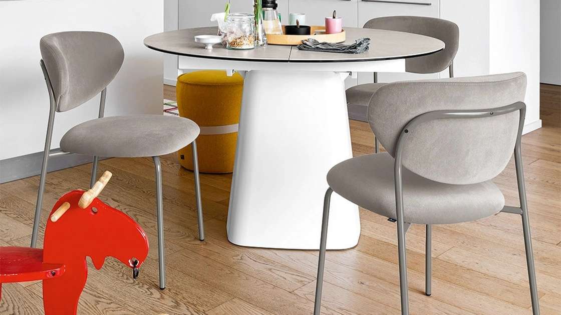 Sedia Cozy in tessuto imbottito di Connubia