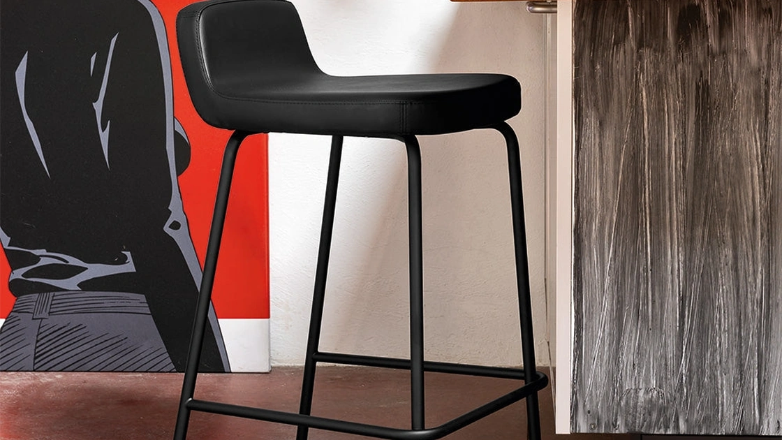 Sgabello Riley in ecopelle di Connubia