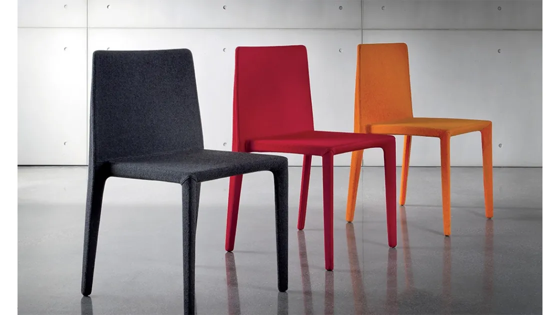 Sedia Pura completamente rivestita in tessuto di Sovet