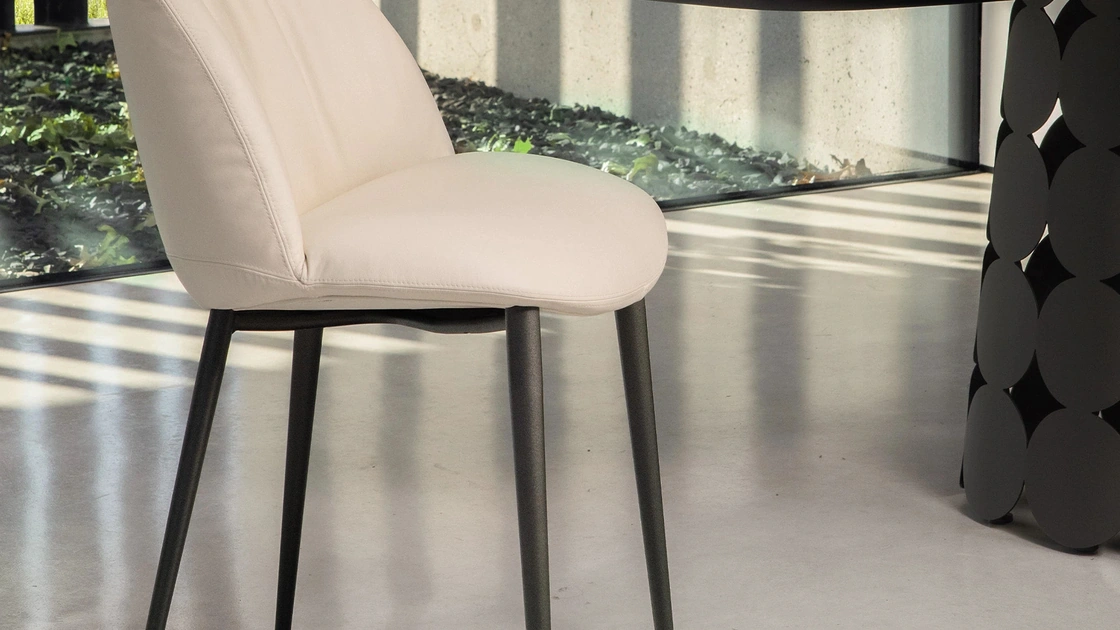 Sedia in pelle imbottita Olympia di Tonin Casa