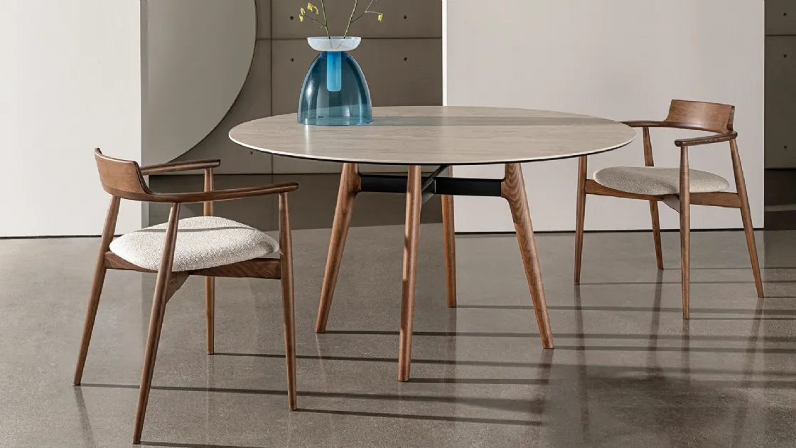 Sedia Xenial in legno con seduta imbottita di Sovet