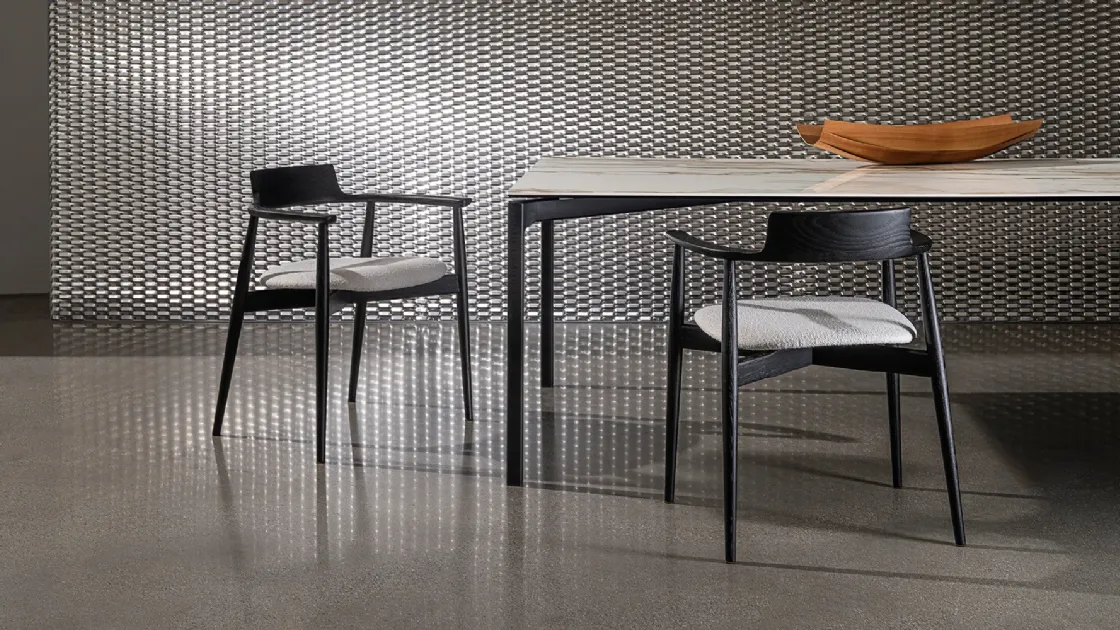 Sedia Xenial in legno con seduta imbottita di Sovet