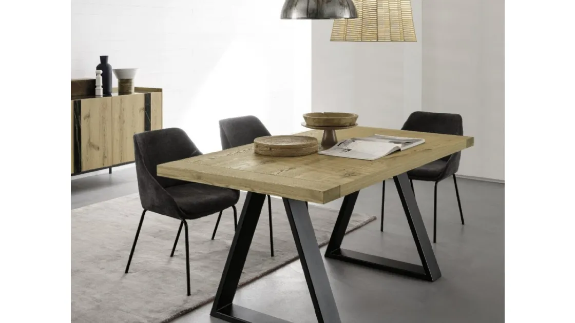 Tavolo con gambe in metallo nero Mekano di Alta Corte