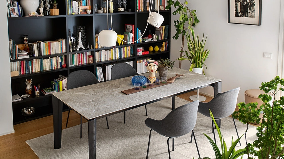 Tavolo Band in ceramica e legno di Connubia