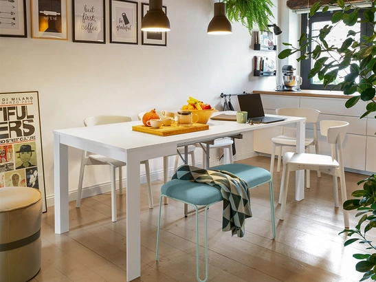 Consolle aperta Eminence allungabile con piano in nobilitato bianco e base in faggio bianco Eminence di Connubia