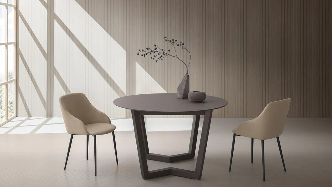 Tavolo rotondo Jacopo con top in HPL e base in metallo di La Primavera