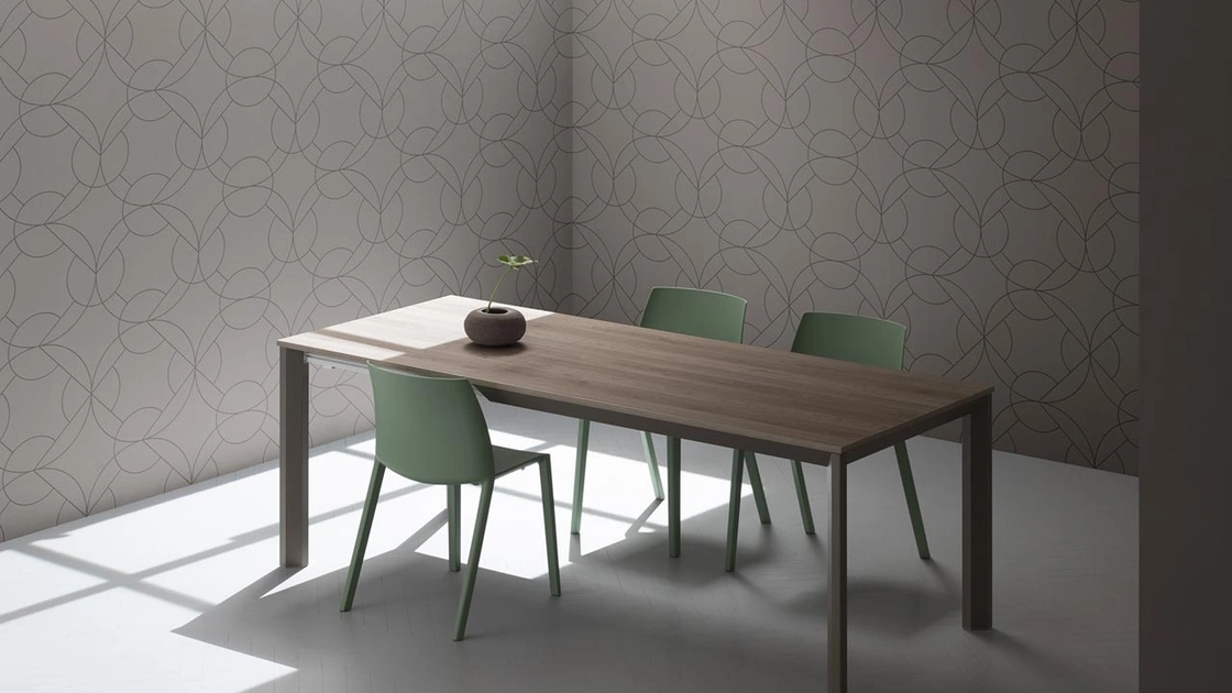 Tavolo allungabile Ricky con top effetto legno e base in alluminio di La Primavera