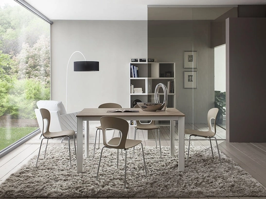 Tavolo Mario di La Primavera