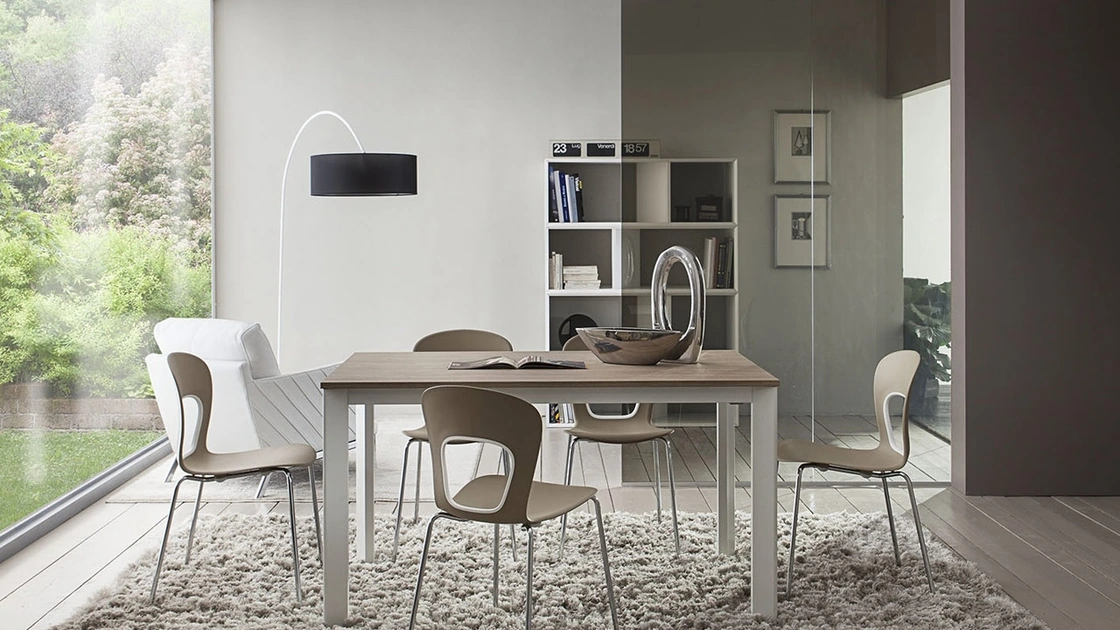 Tavolo Mario di La Primavera