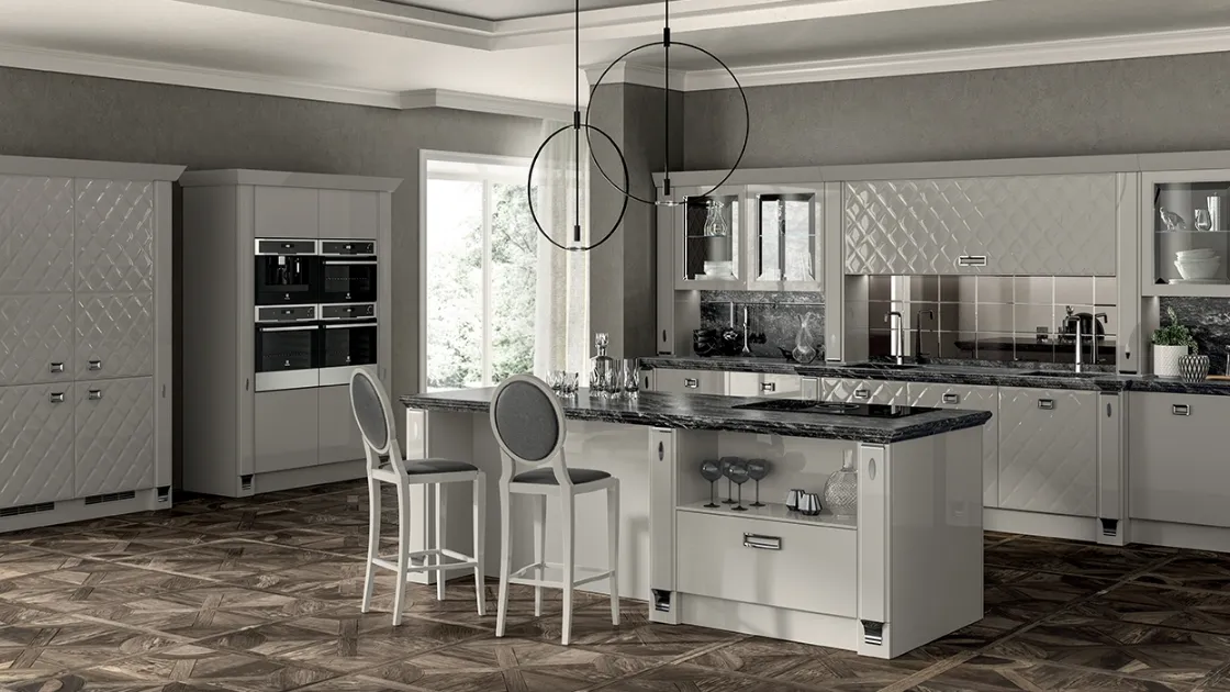 Cucina Classica Exclusiva 01 con anta Glamour di Scavolini