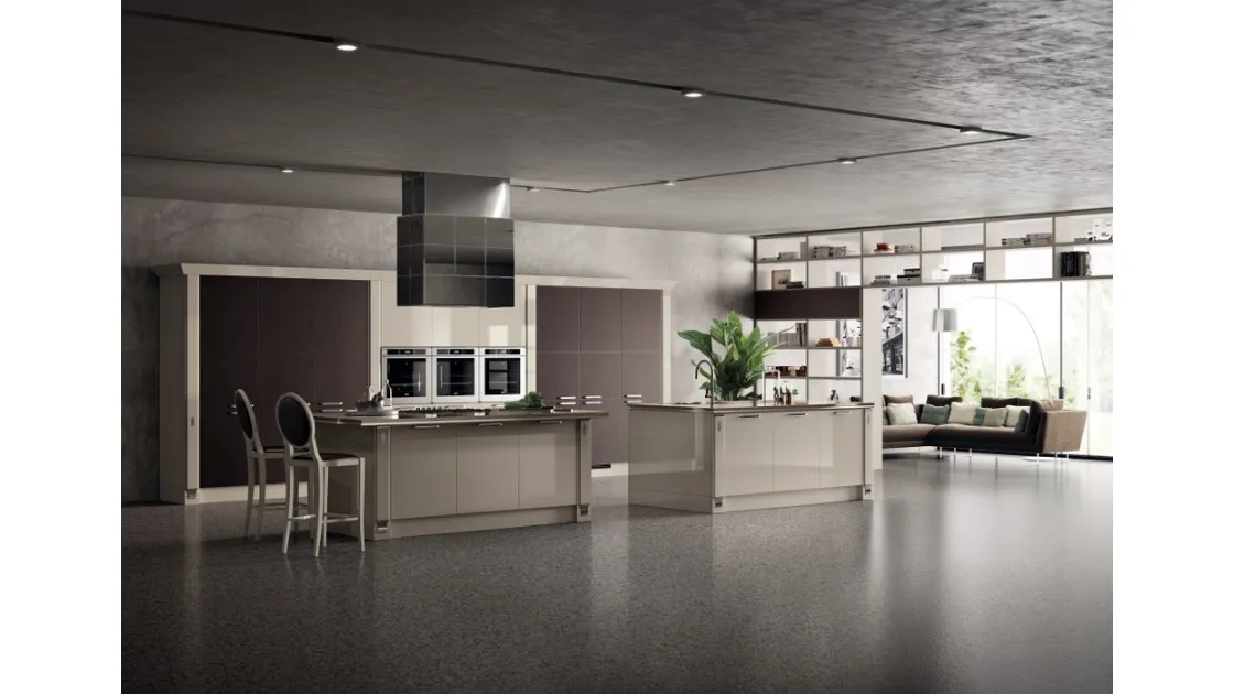 Cucina Classica Exclusiva 05 in laccato lucido Tortora di Scavolini
