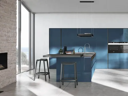 Cucina Moderna con penisola Color Trend 06 di Stosa