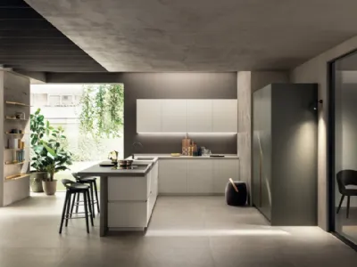 Cucina Moderna DeLinea 02 in laccato Tortora e Verde Minerale di Scavolini