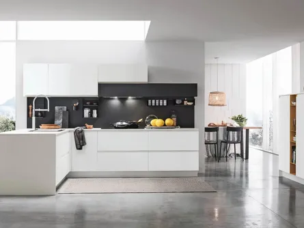 Cucina Moderna con penisola Karma 04 di Stosa