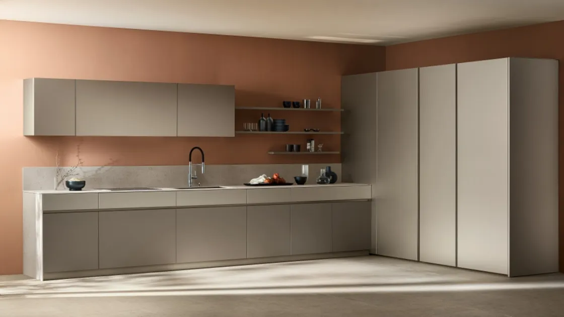 Cucina Moderna Poetica 04 in laccato e melaminico di Scavolini