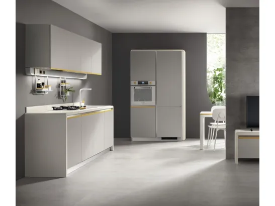 Cucina Moderna Dandy Plus 02 Grigio con maniglia Giallo Senape di Scavolini